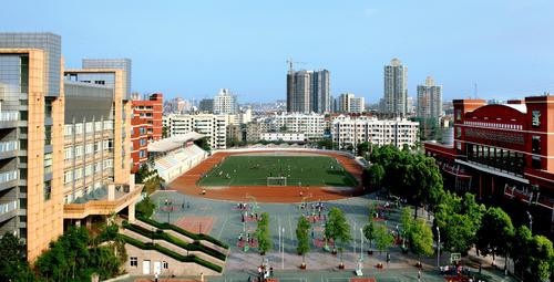 成都纺织高等专科学校地址在哪里