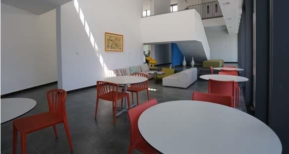 北京四中国际课程佳莲校区