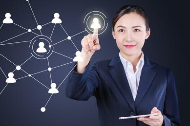 面临职业转折或重新选择的人事工作人员。