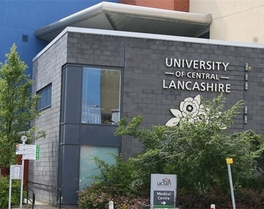 中央兰开夏大学