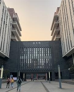 重庆医科大学