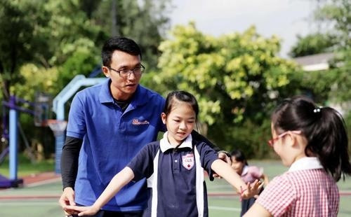 广州市番禺区剑桥郡加拿达外国语学校