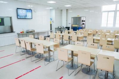 太仓华顿外国语学校食堂.jpg