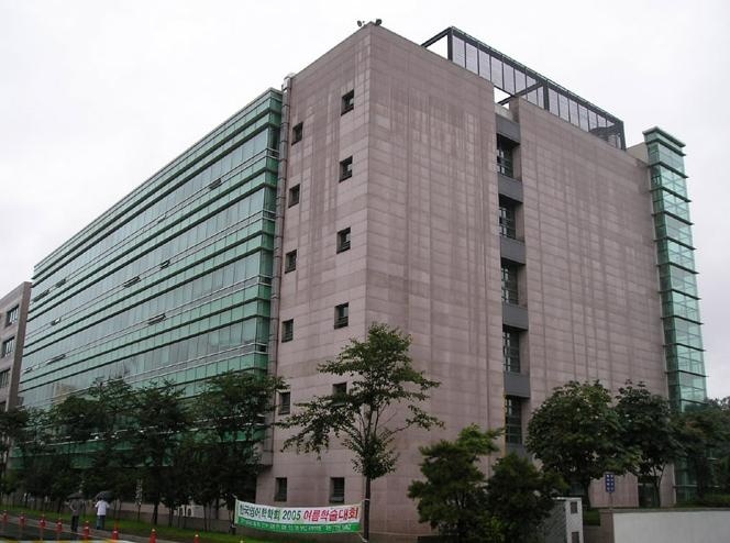 暻园大学