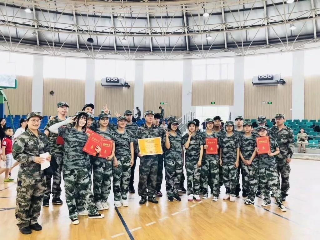 军训表彰.jpg