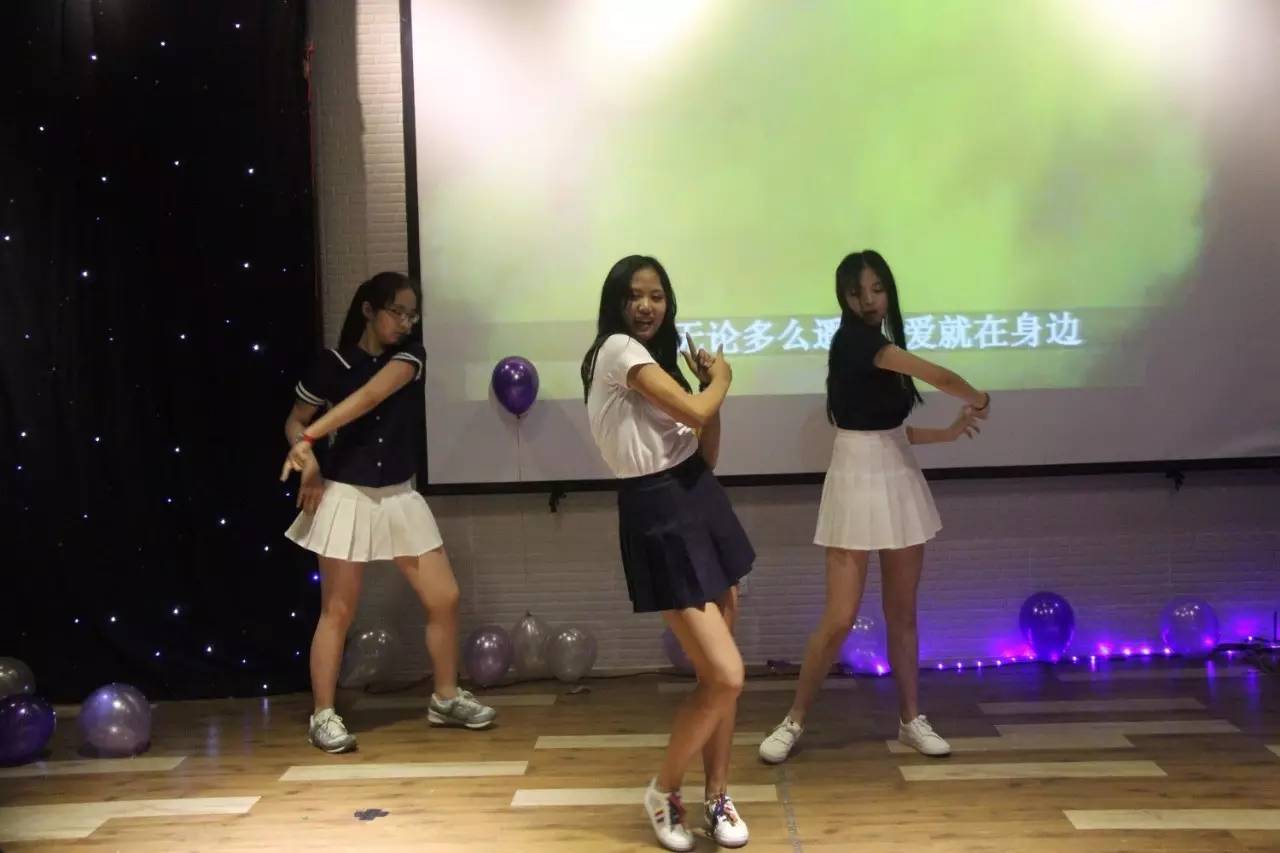   镜头下：常青藤国际高中A2班的毕业典礼