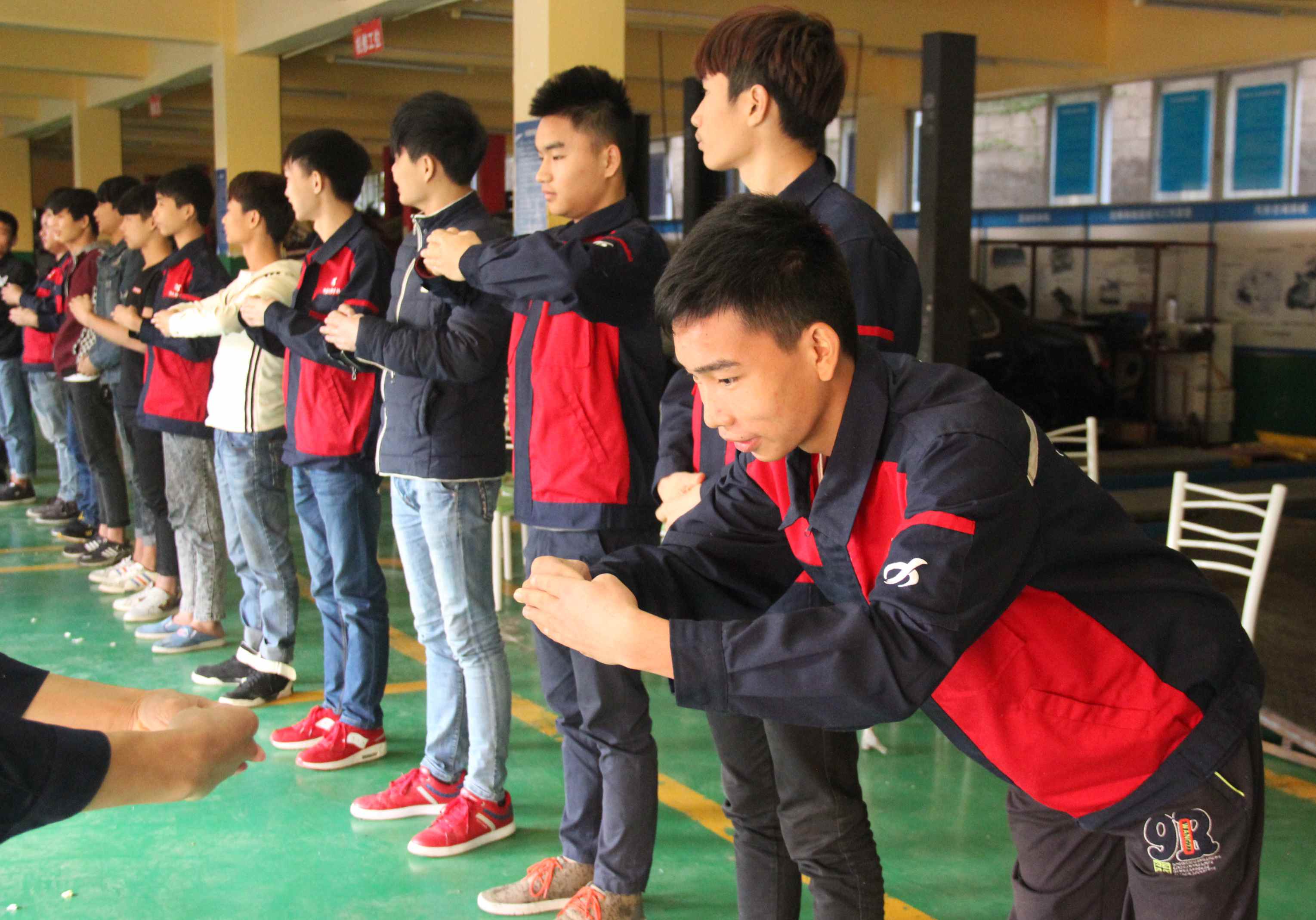  不学礼，无以立——印象校园礼仪讲座