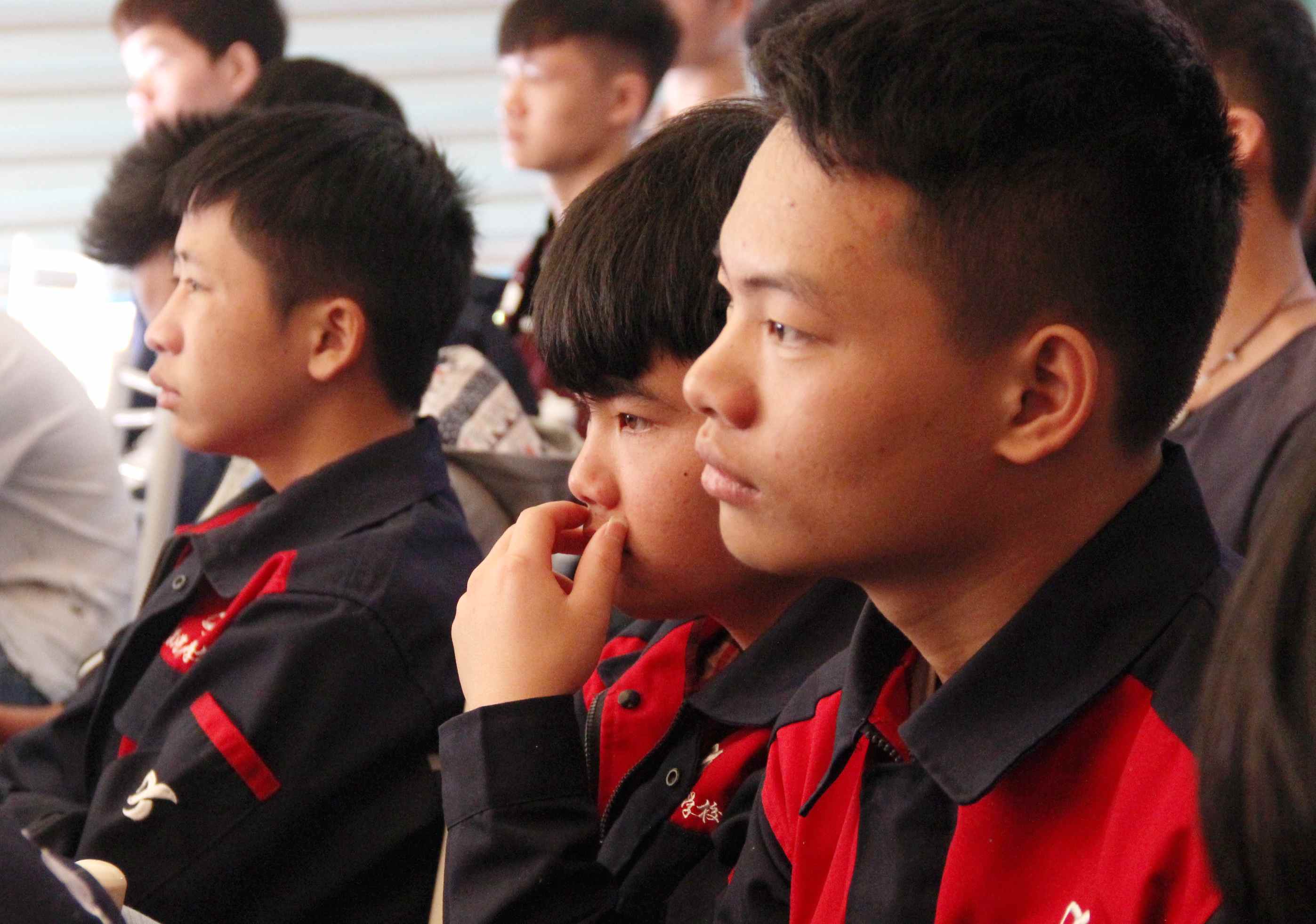  不学礼，无以立——印象校园礼仪讲座