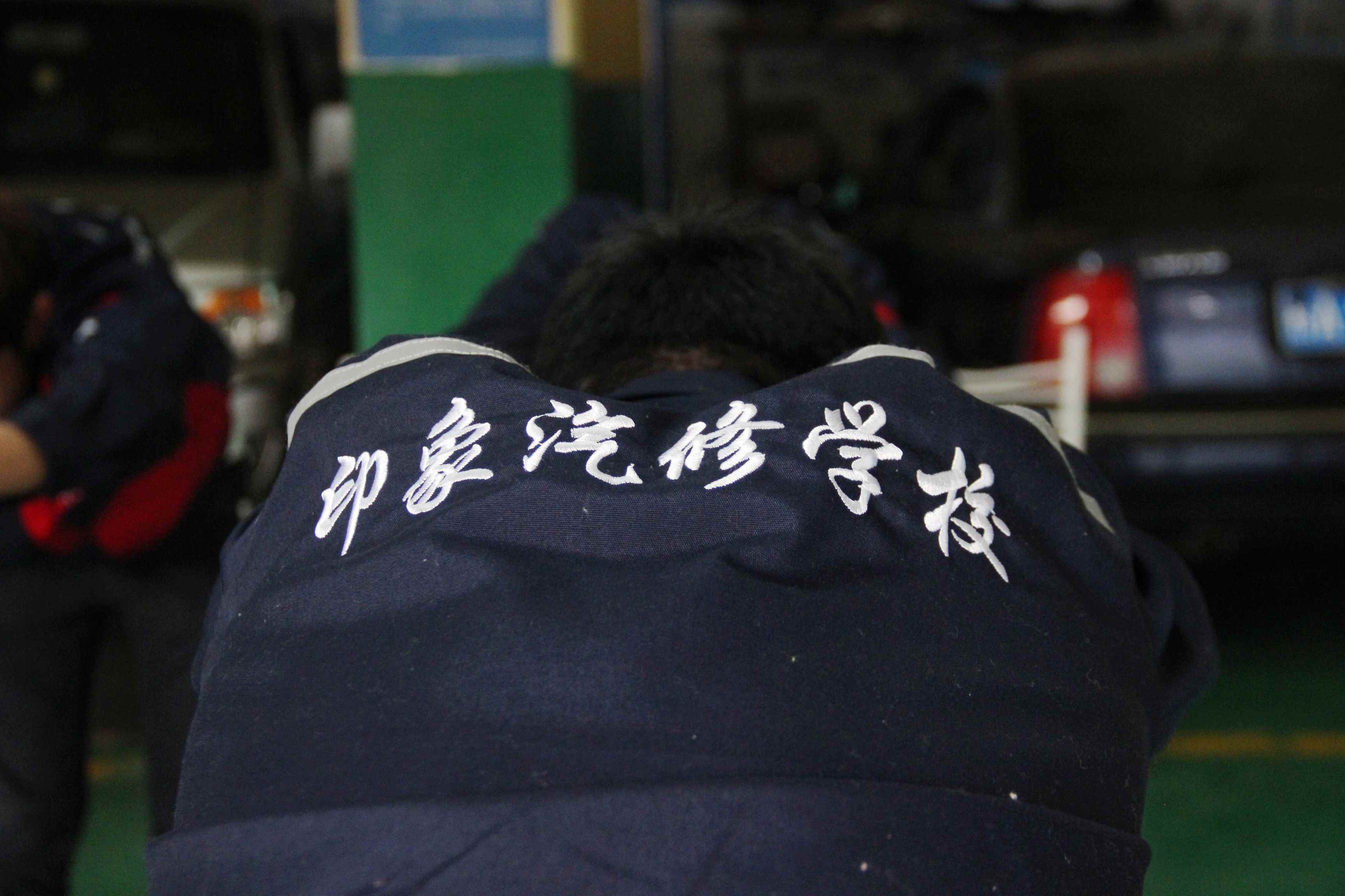  不学礼，无以立——印象校园礼仪讲座