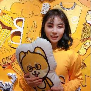 宜春洋舟美育:余 群