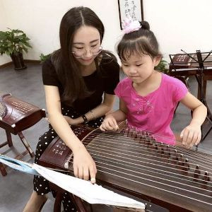 华艺古筝钢琴培训中心(双桥店）:陈老师