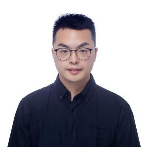 成都埃森英语:Aaron 许威