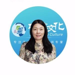 银川中教文化:候杏莉