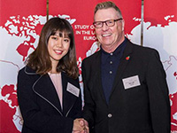 成都七中国际部毕业生获曼彻斯特5000英镑奖学金