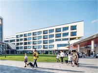 上海青浦区协和双语学校联合执行校长、副校长介绍，以及对学校的寄语