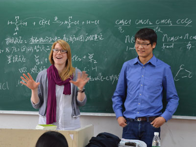 牛津、剑桥学子进校园活动