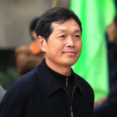 巴东县高级中学国际部:谭明书