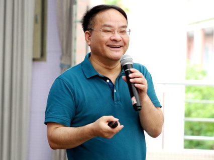 华二附属中学国际部-关于人工智能和人的智能的思考