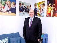 对话 | 在北京名校已任教11年的中国通，为何选择移居深圳出任深国王英方园长？