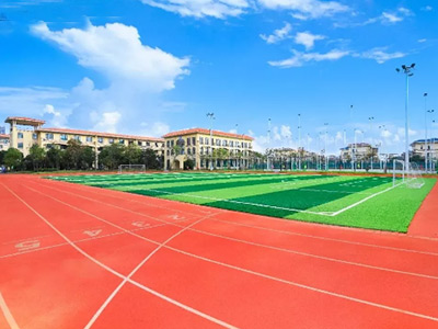 了解启东启迪外国语学校中学