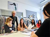 英国创意艺术大学介绍