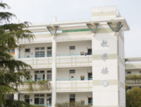 南京汇点&middot;徐卡嘉校长将亲自担任每个学生的人生导师，挖掘学生的内在驱动力