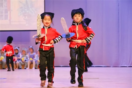 海归版《胡桃夹子》∣ 最年幼的小演员，用最&ldquo;圣诞&rdquo;的剧目，给你最纯真的祝福！【苏州工业园区海归人才子女学校】