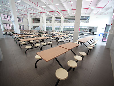 校园餐厅