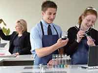 上海美高双语学校好吗