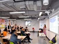 感恩节翌日,家校共聚话教育