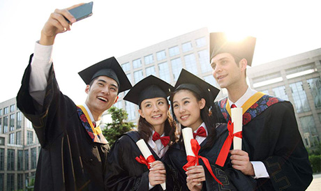 万科梅沙书院的办学性质是什么?