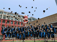 告别母校，锐意进取&mdash;&mdash;2017年进才国际部毕业典礼隆重举行