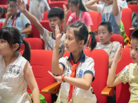 无锡日报小记者团访问参观我校|无锡高新区华锐海归人才子女学校