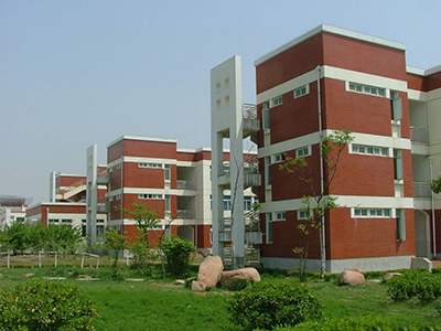 走进合肥世界外国语学校的高中部