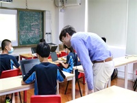 君诚学校采用线上线下混合新模式教学!