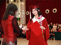 深圳（南山）中加学校隆重举行2018届毕业生毕业舞会暨成人仪式