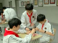 &ldquo;纸牌搭高&rdquo;初中部综合组学科提升活动简讯