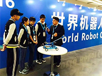 热烈祝贺黄欣然同学在《2016世界机器人大赛》获得团体组冠军!