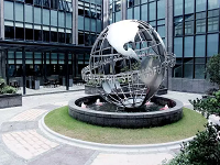 决定学生一生的不是学习成绩，而是健全的人格修养