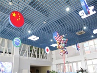 夏虫啾啾，与子和鸣。童语幺幺，其乐盈盈/力迈中美学校四五年级学生返校剪影