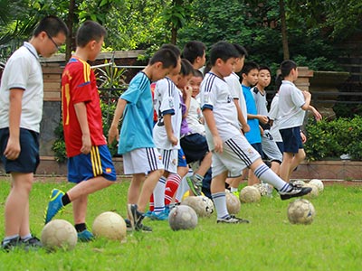 广州校园足球活动正式启动