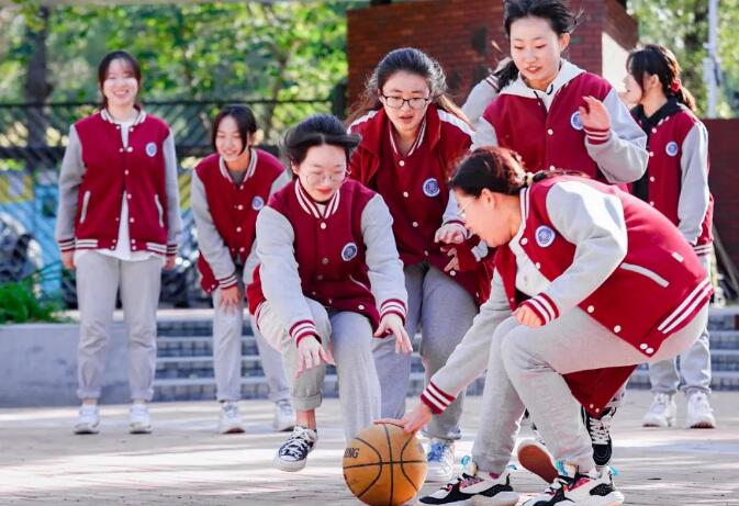 北京市新府学外国语学校高中体育教育