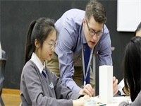 茱莉亚戏剧专家Nick Mahma先生来访上海闵行区诺德安达双语学校