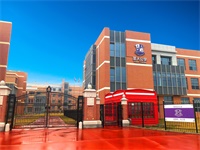 青岛圣大公学向最美逆行者致敬