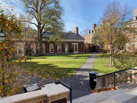 美国哈佛大学向我校优秀学子抛出橄榄枝|美国LeeAcademy高级中学（上海校区）