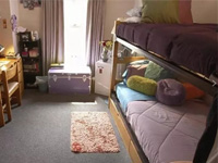 18万一年！独家揭秘武汉史上最土豪学校，看到食堂时我就哭了&hellip;