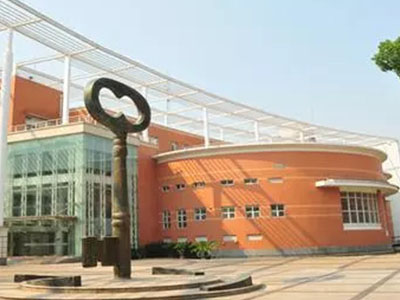 华师大二附中国际部疫情时期课程安排