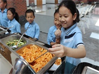 青岛威德明特双语学校校内设施如何？住宿条件怎么样？