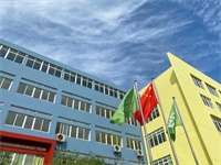 办学七年，牛津剑桥常青藤大满贯。从无锡到成都青苗国际学校，这位校长的办学成绩，令人敬畏！