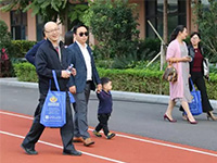 【课堂】意向生预约试课,伊思顿外教课受追捧